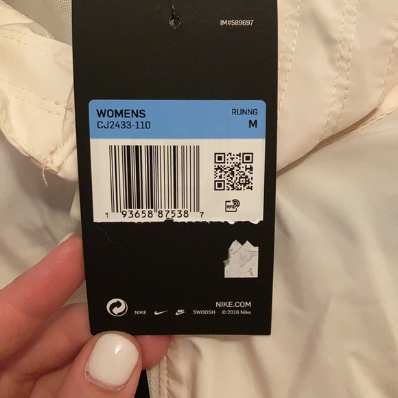 Nike running jacket - Picture 2 of 7